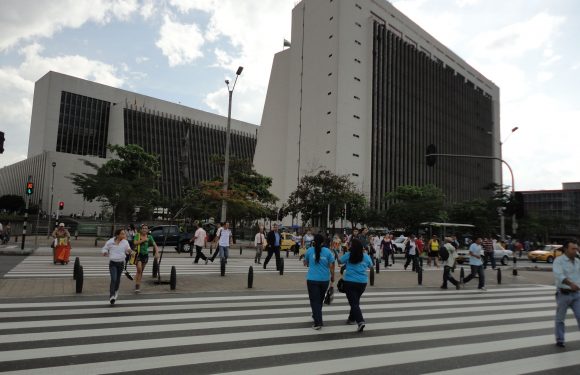 Se reducen los ingresos en Antioquia por baja en cigarrillo y licor