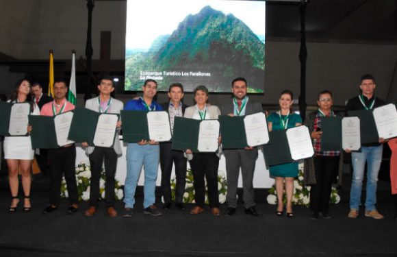 116 concejales fueron distinguidos por su labor en Antioquia